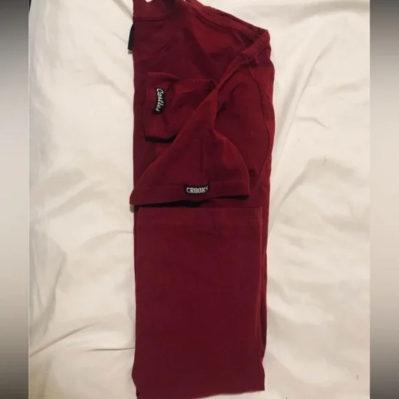 Crooks & Castles basic red Tshirt - Picture 3 of 4